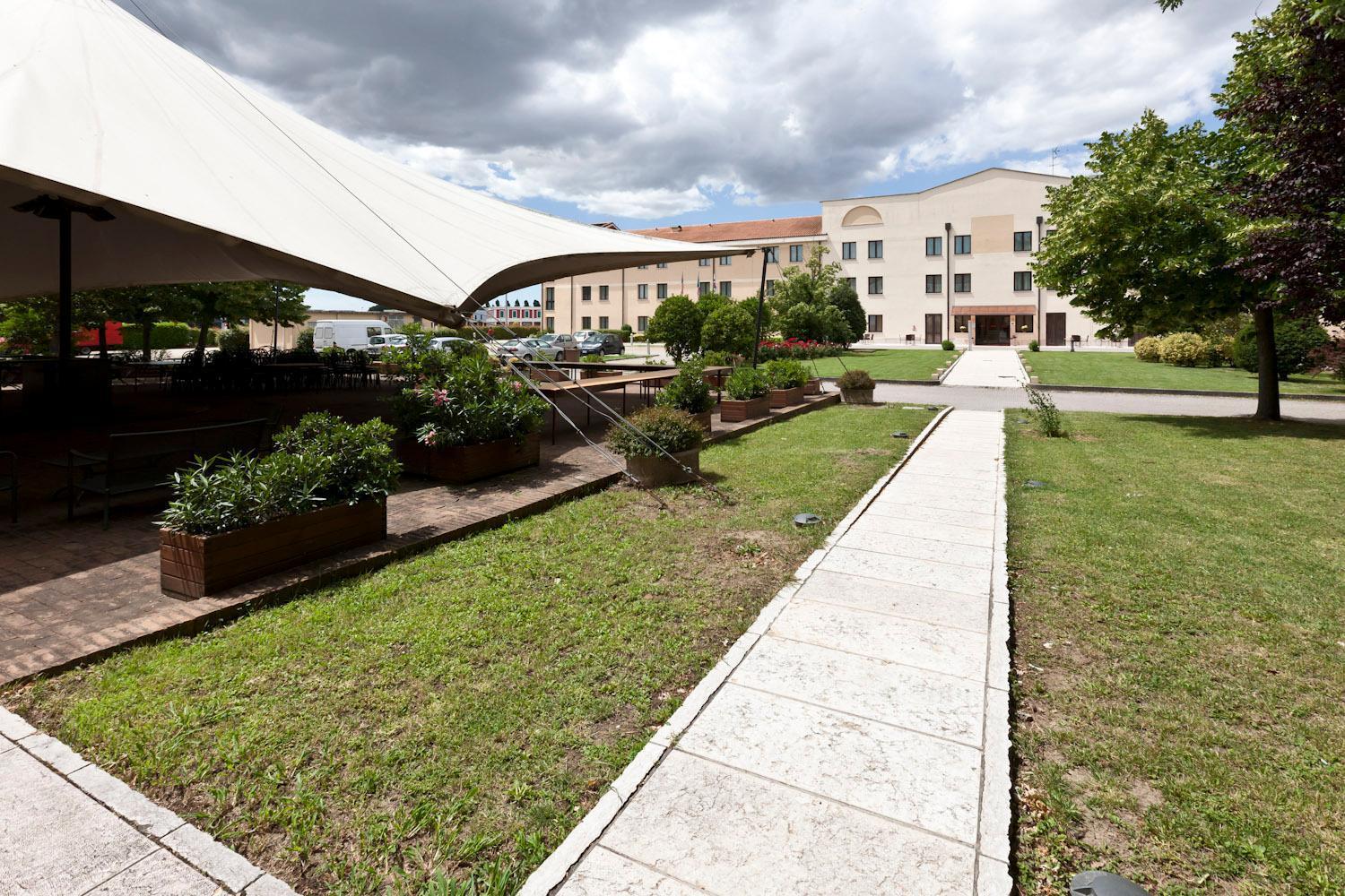 Una Hotels Occhiobello Luaran gambar