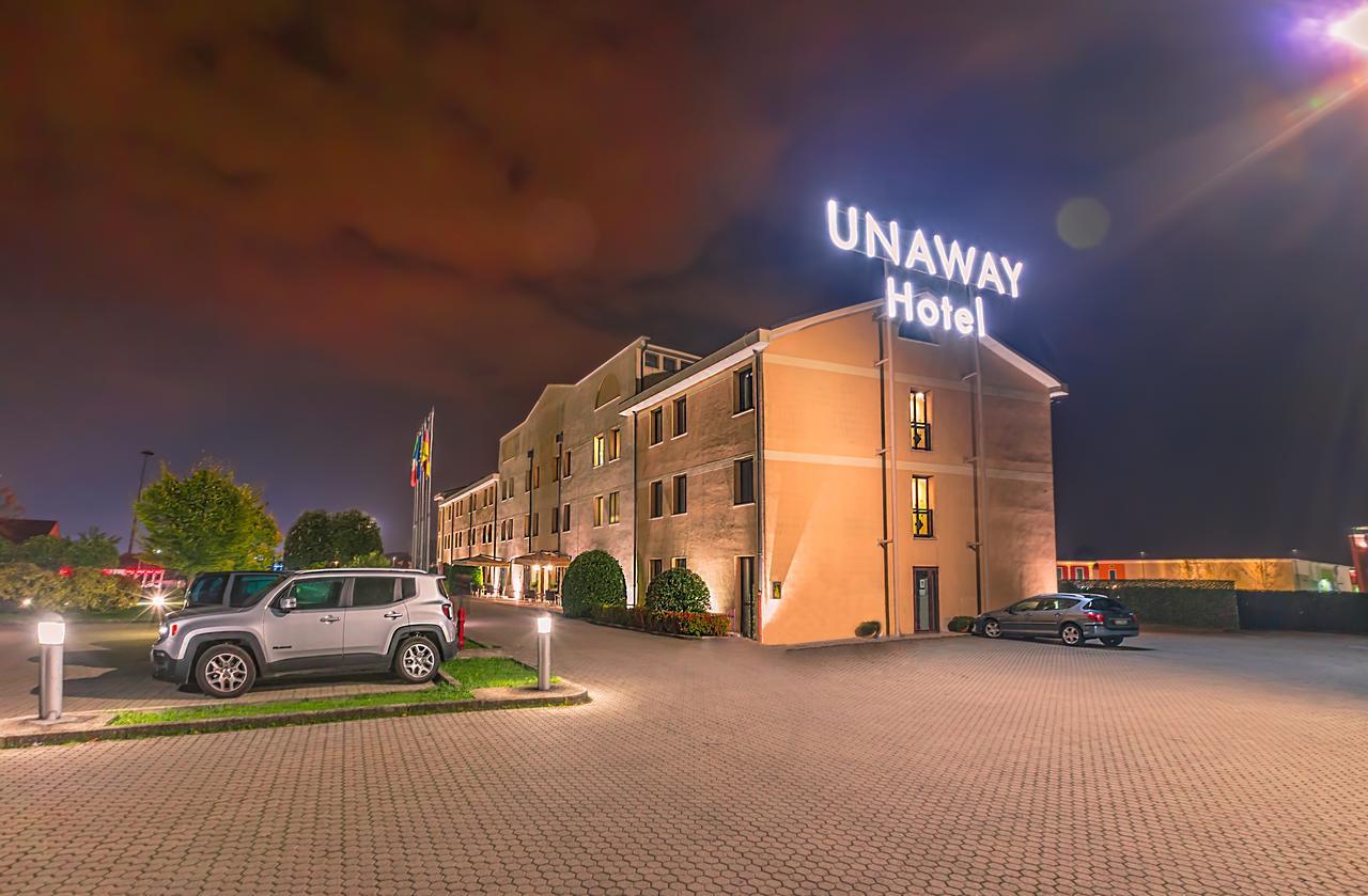 Una Hotels Occhiobello Luaran gambar