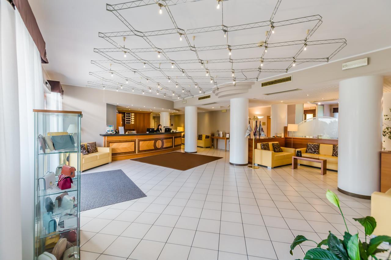 Una Hotels Occhiobello Luaran gambar