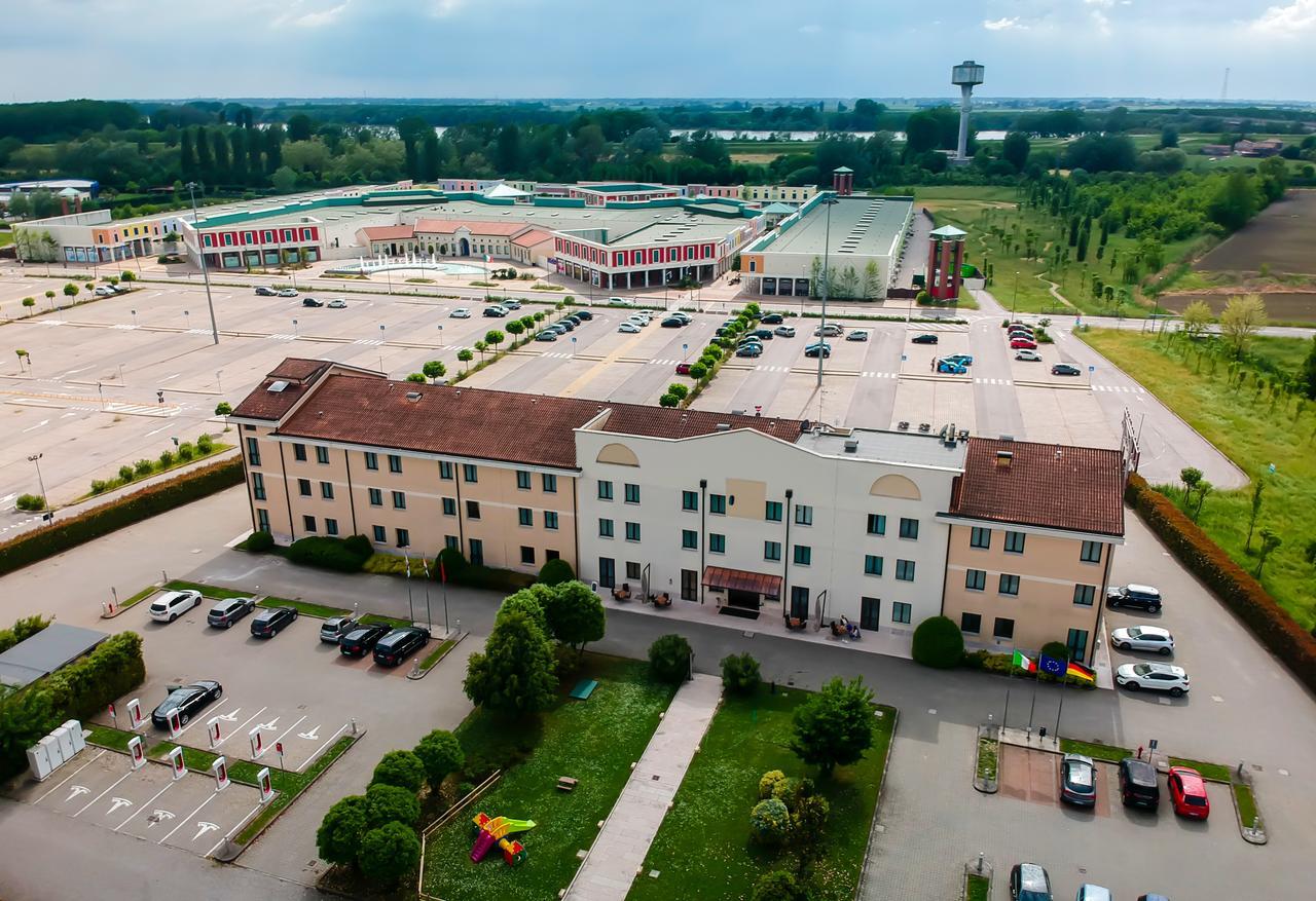 Una Hotels Occhiobello Luaran gambar