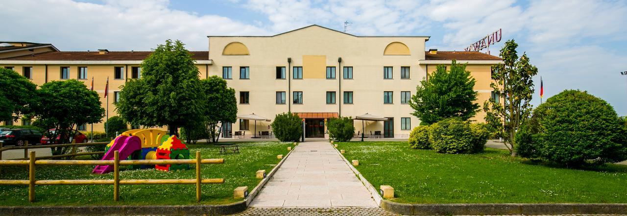 Una Hotels Occhiobello Luaran gambar